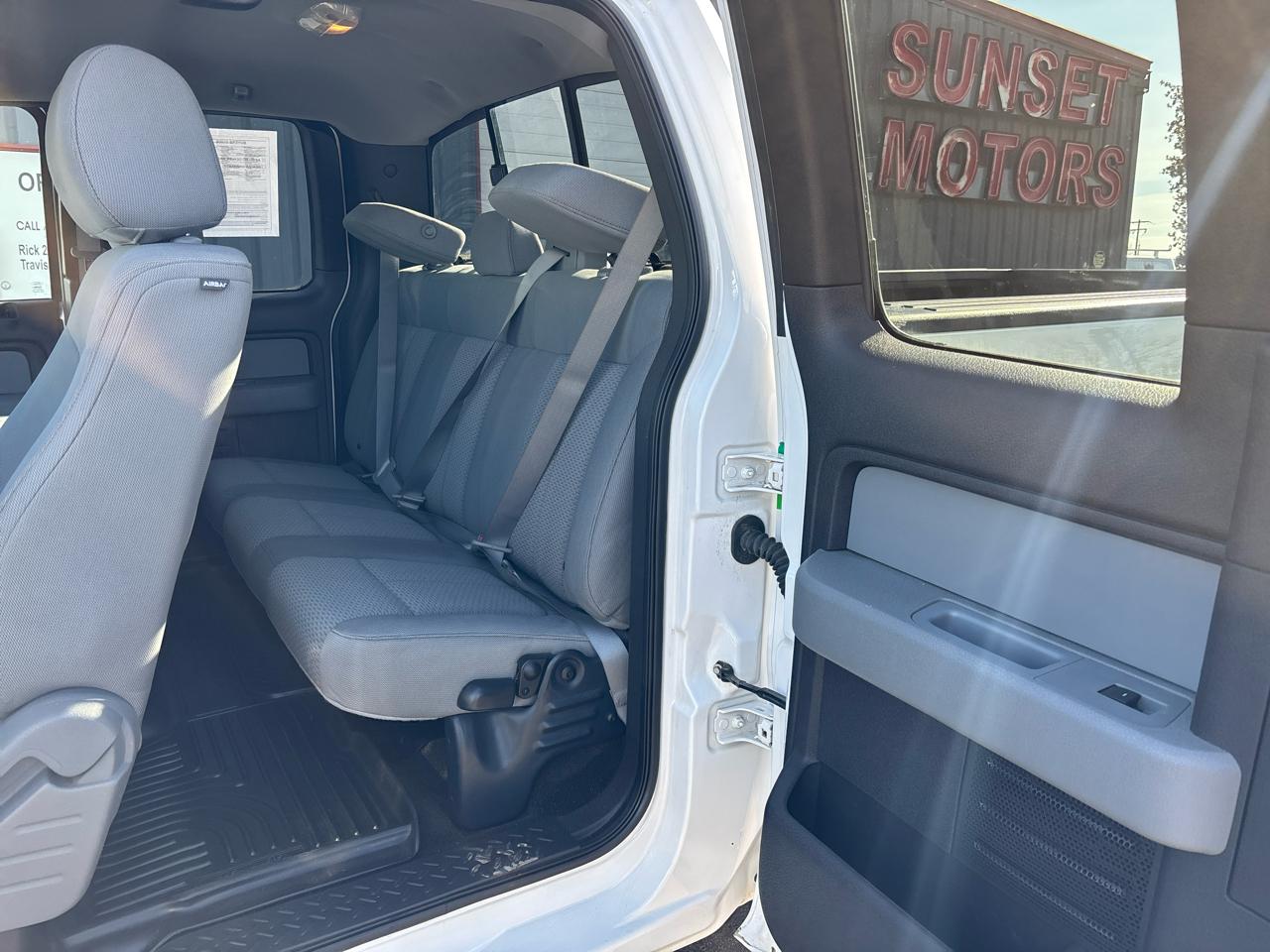 Ford F-150 4WD SuperCab 163" XL w/HD Payload Pkg 2014