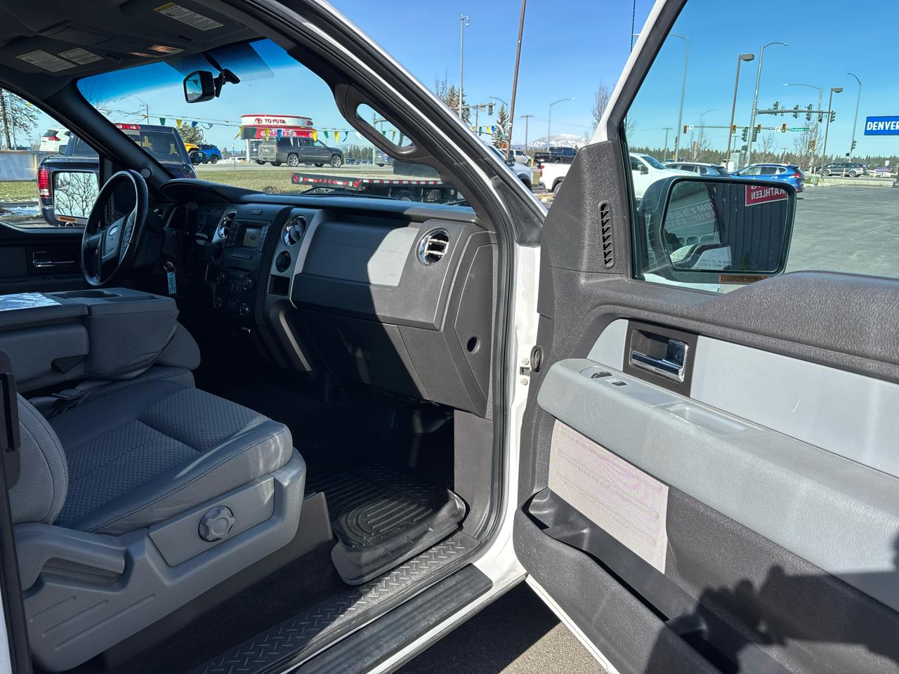 Ford F-150 4WD SuperCab 163" XL w/HD Payload Pkg 2014