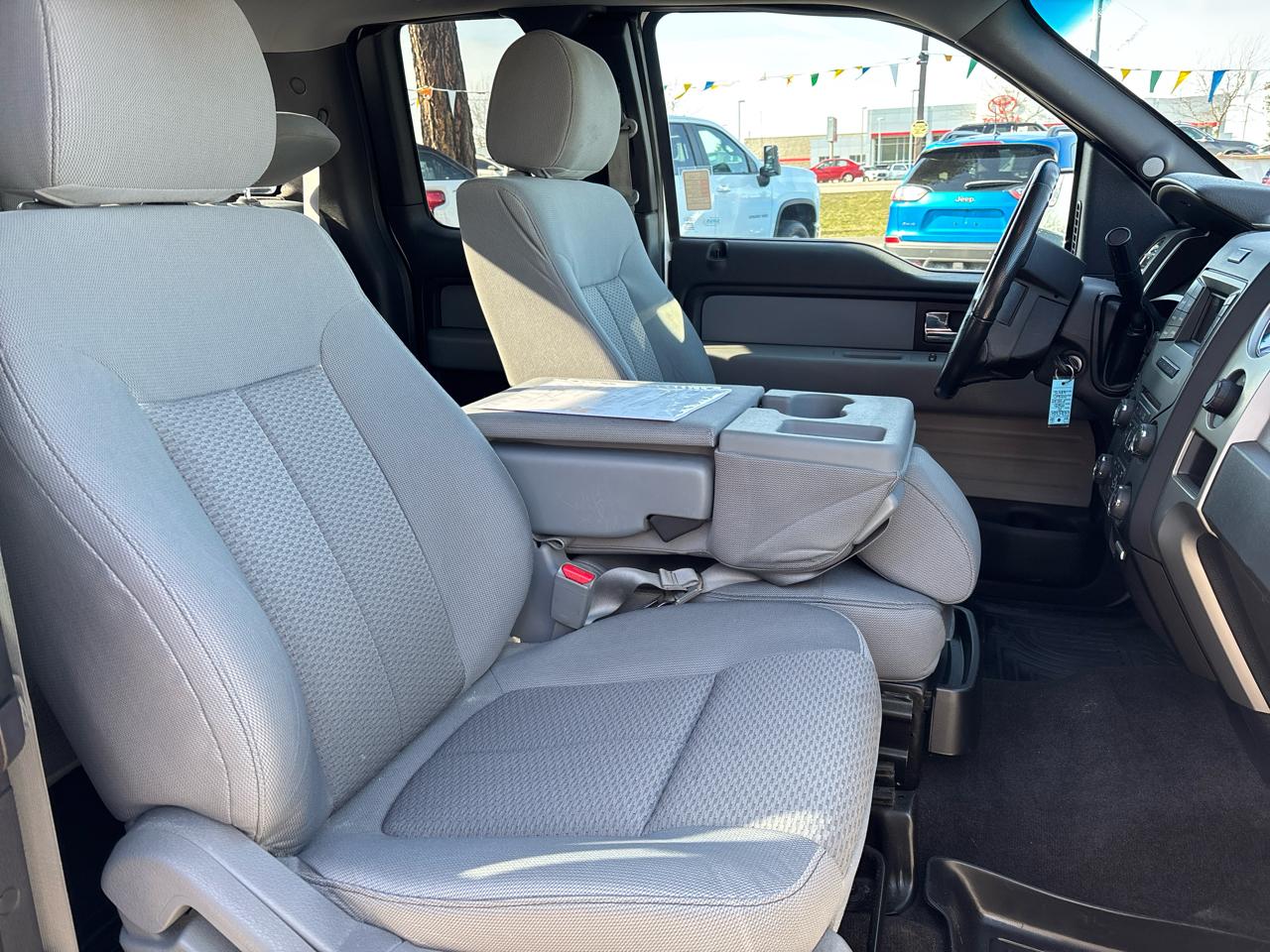 Ford F-150 4WD SuperCab 163" XL w/HD Payload Pkg 2014