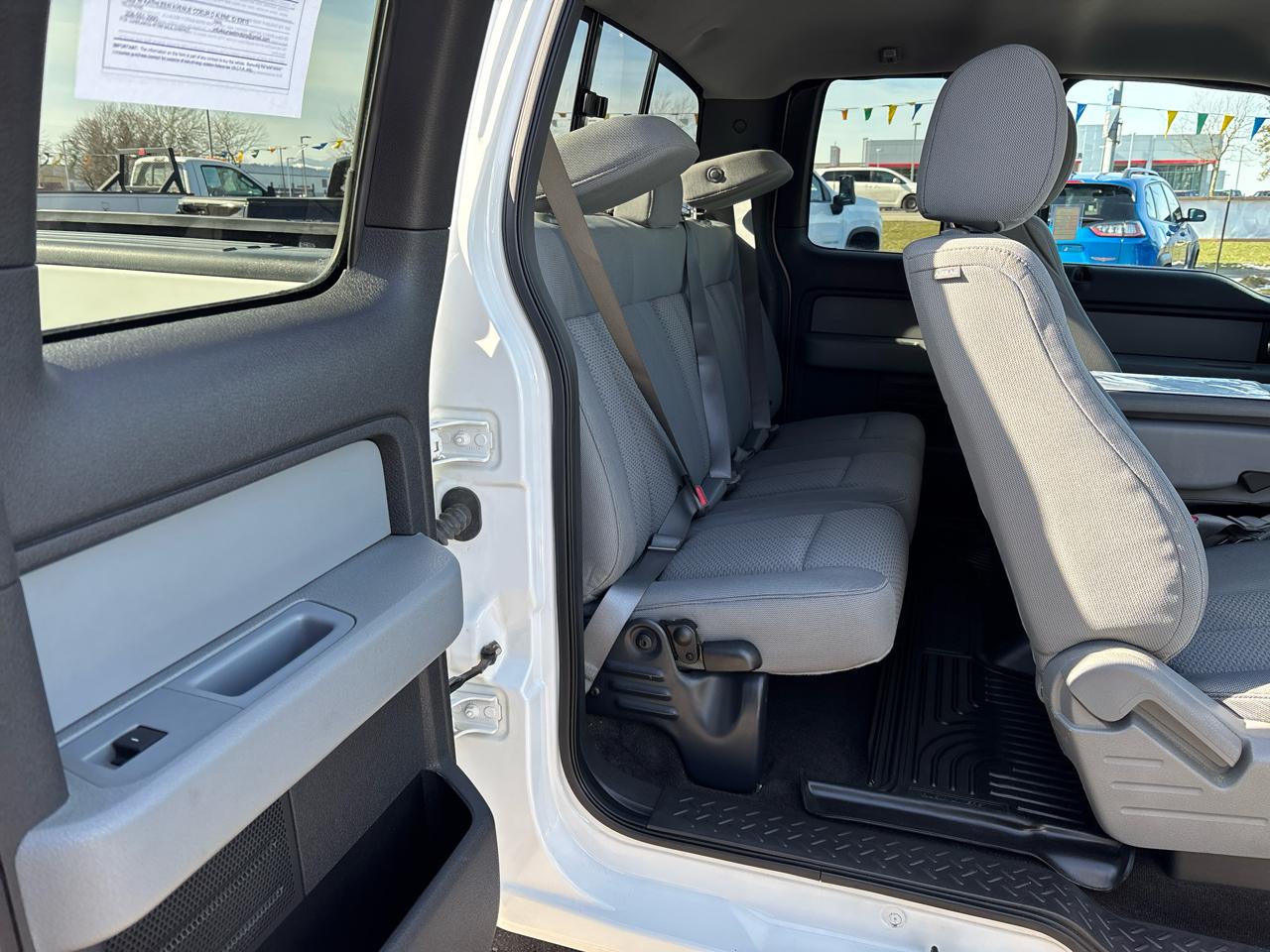 Ford F-150 4WD SuperCab 163" XL w/HD Payload Pkg 2014