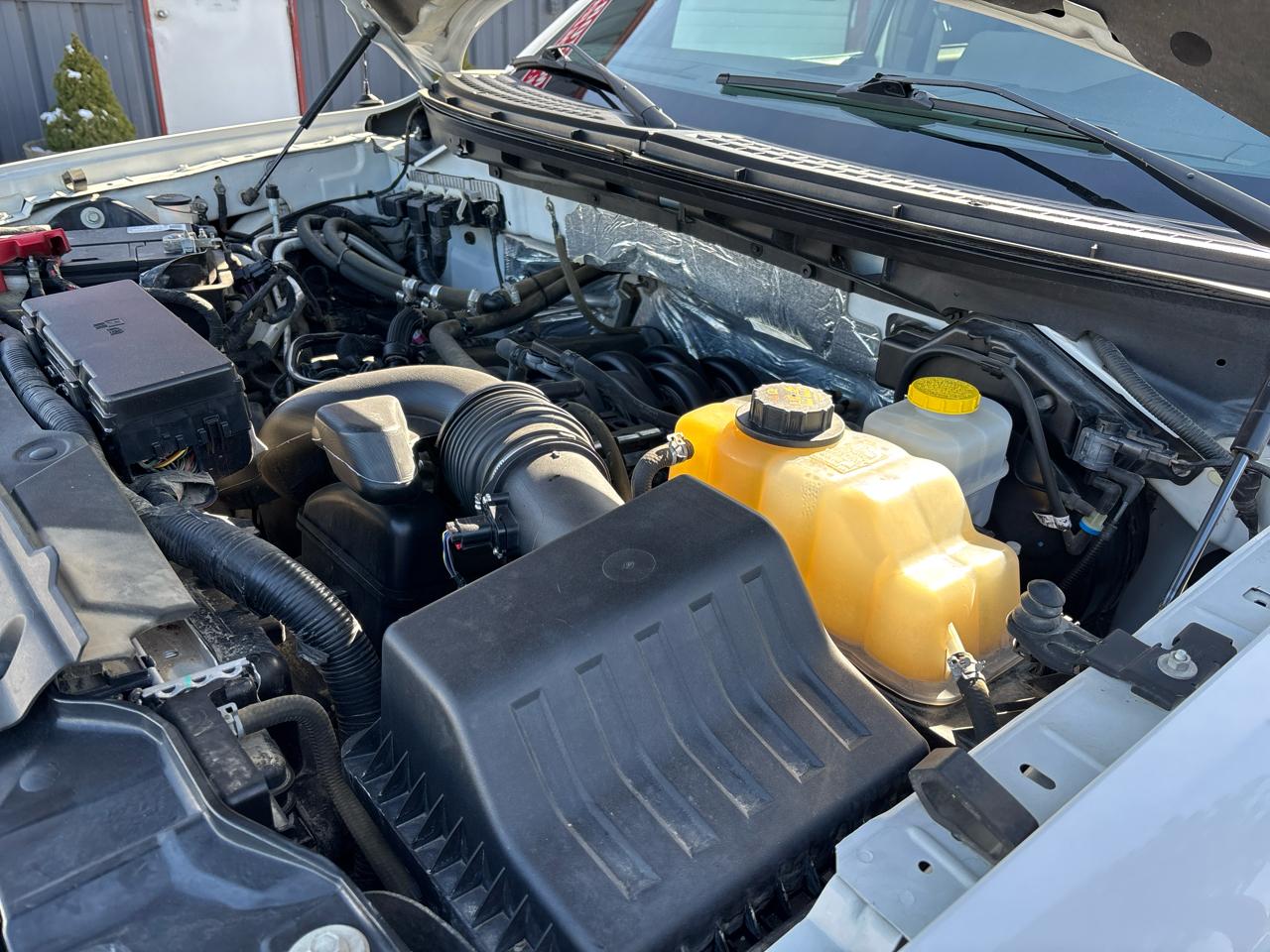 Ford F-150 4WD SuperCab 163" XL w/HD Payload Pkg 2014