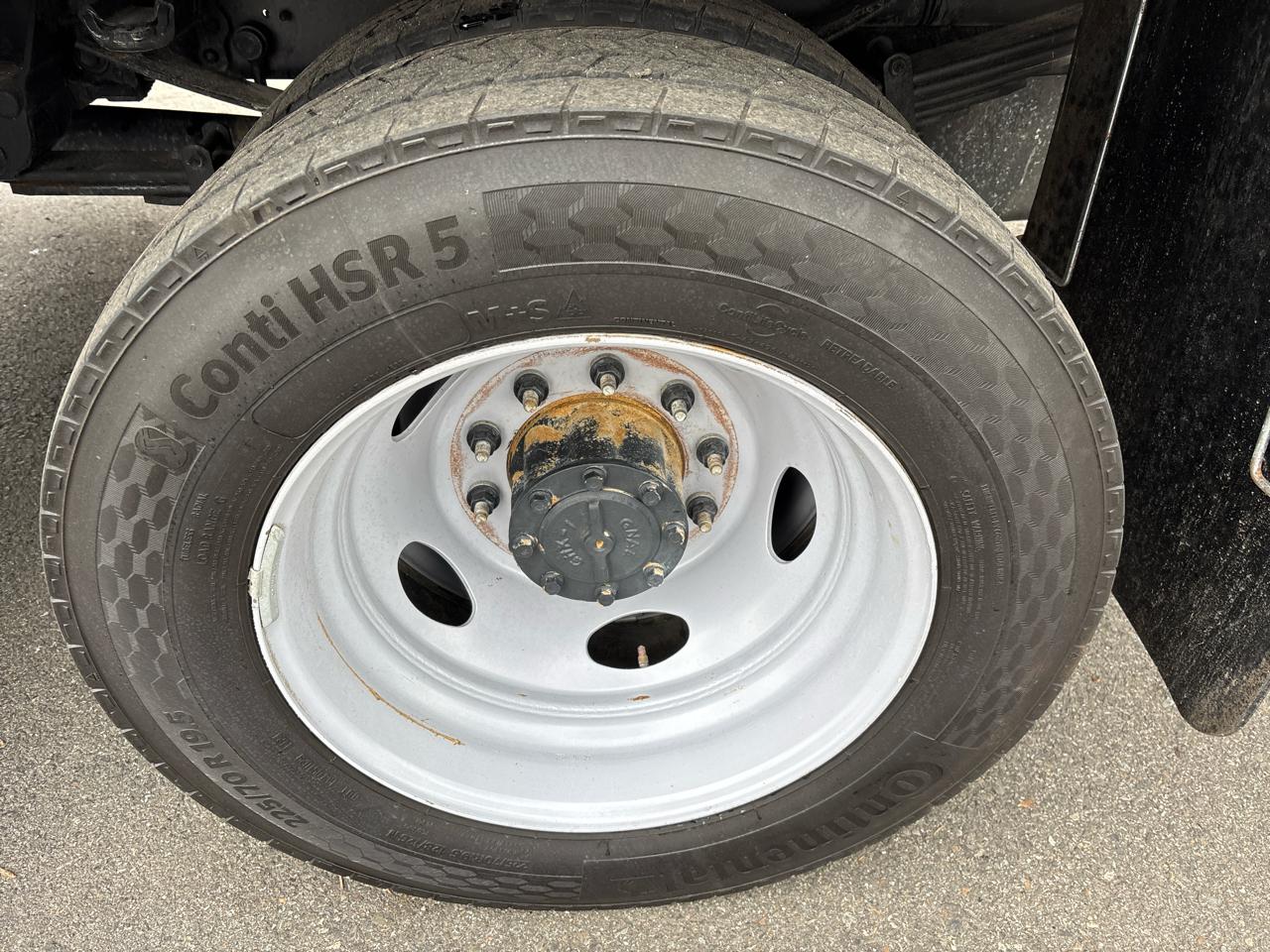 Ford F-550 Super Duty Crew Cab 4WD DRW 2024