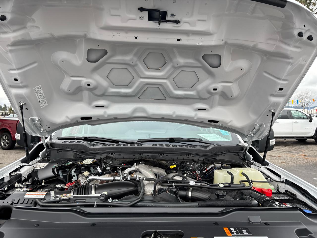 Ford F-550 Super Duty Crew Cab 4WD DRW 2024