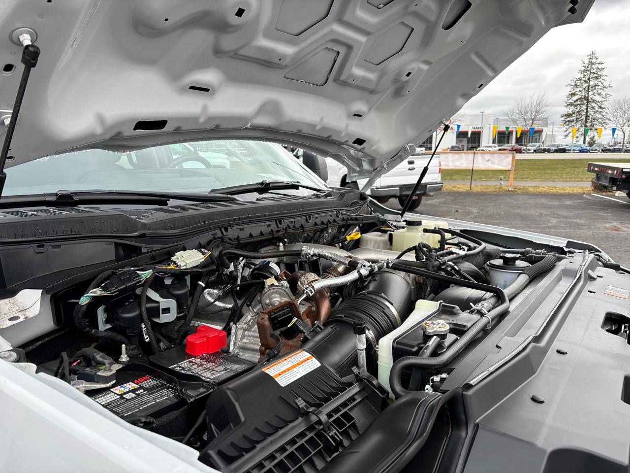 Ford F-550 Super Duty Crew Cab 4WD DRW 2024