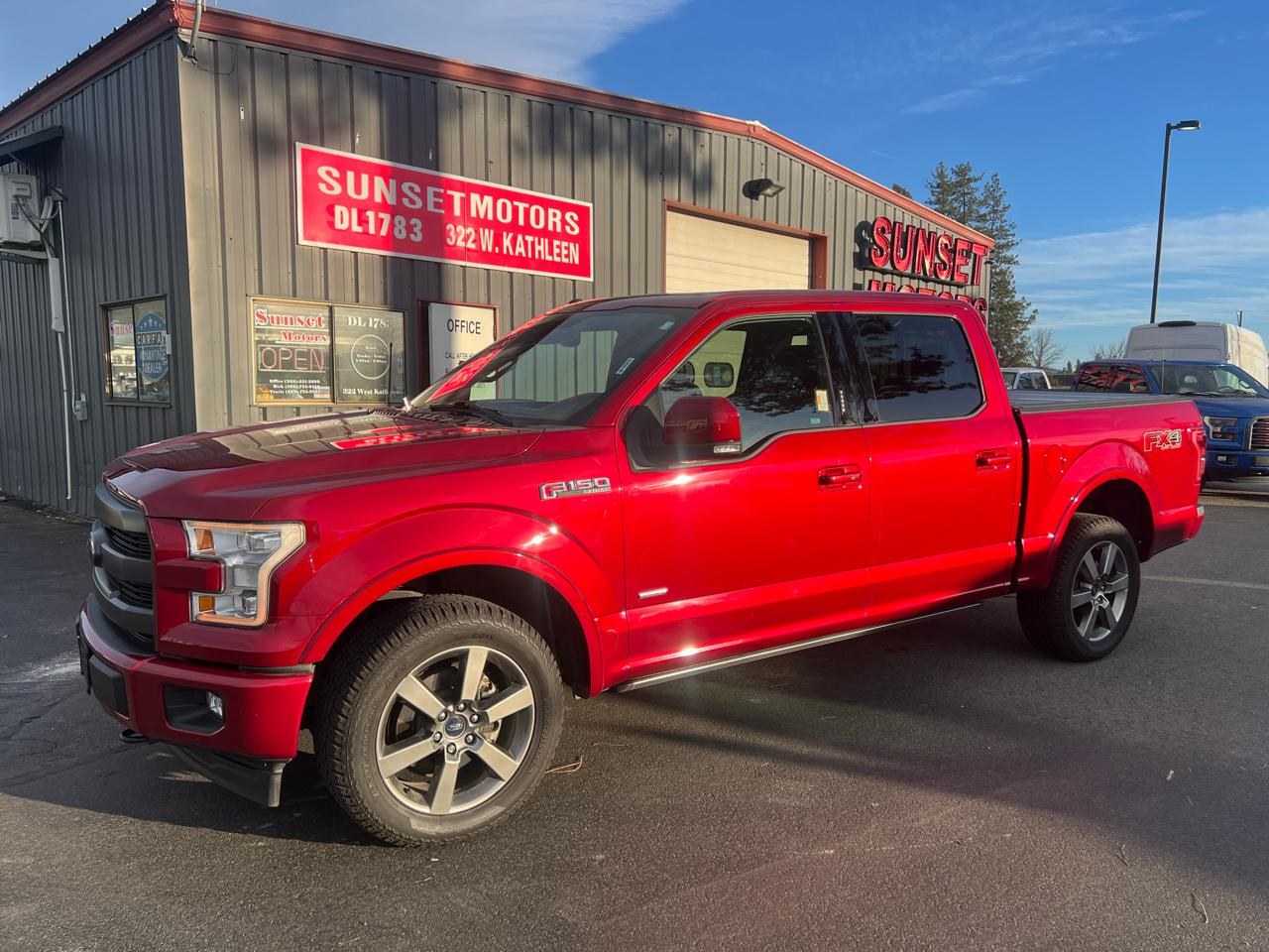 2017 Ford F-150 4WD SuperCrew 145" Lariat