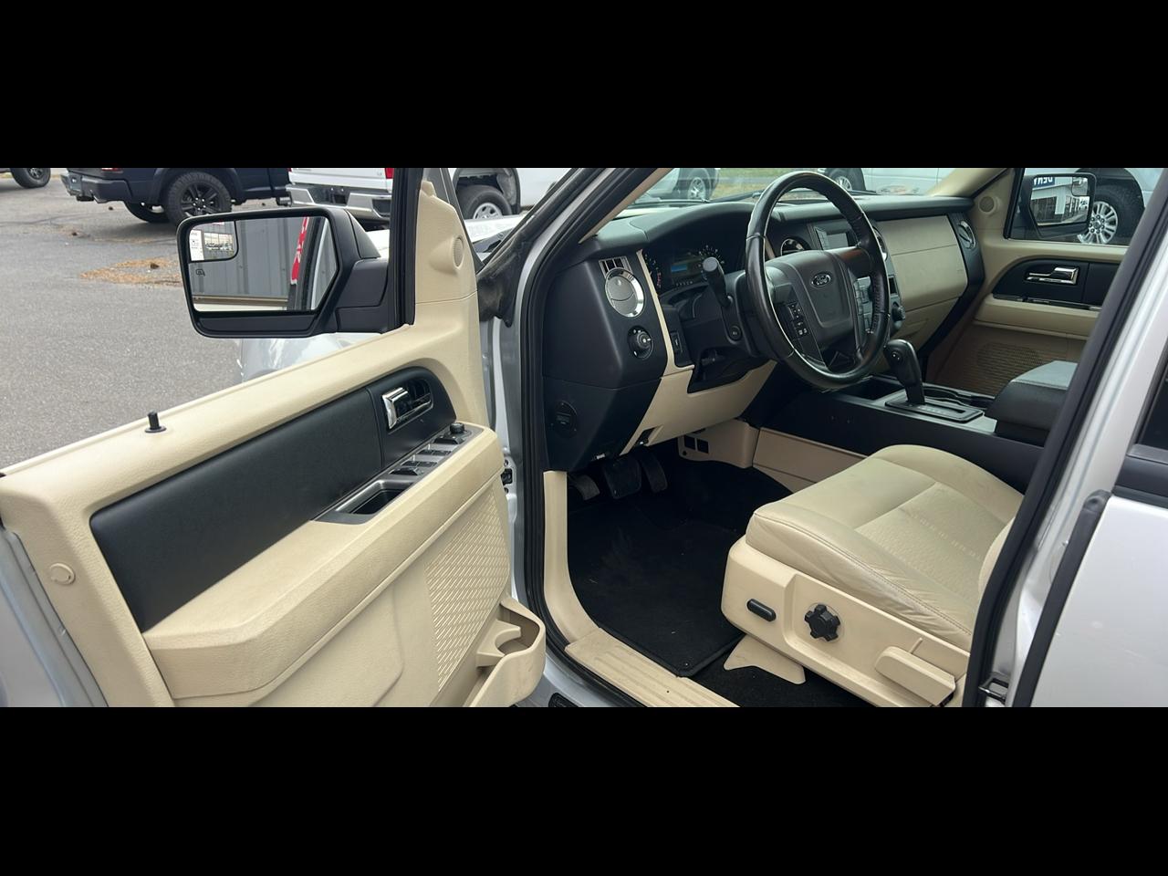 Ford Expedition 4WD 4dr XL 2015