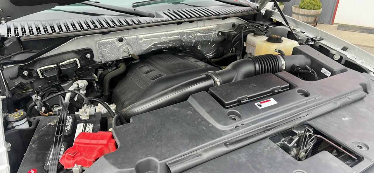 Ford Expedition 4WD 4dr XL 2015