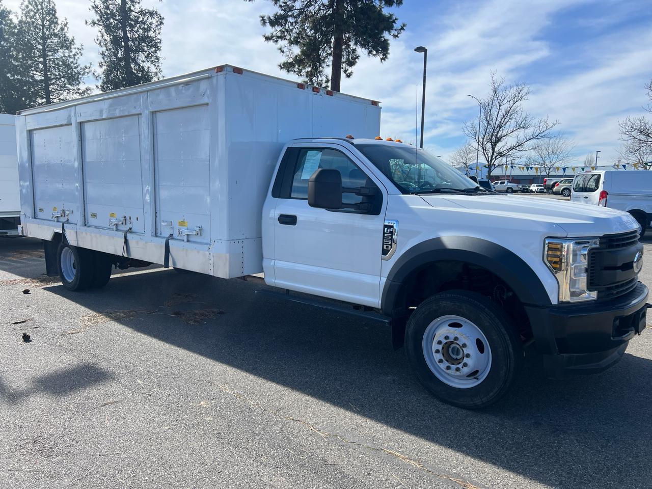 Ford Super Duty F-550 DRW XL 4WD Reg Cab 205" WB 120" CA 2019