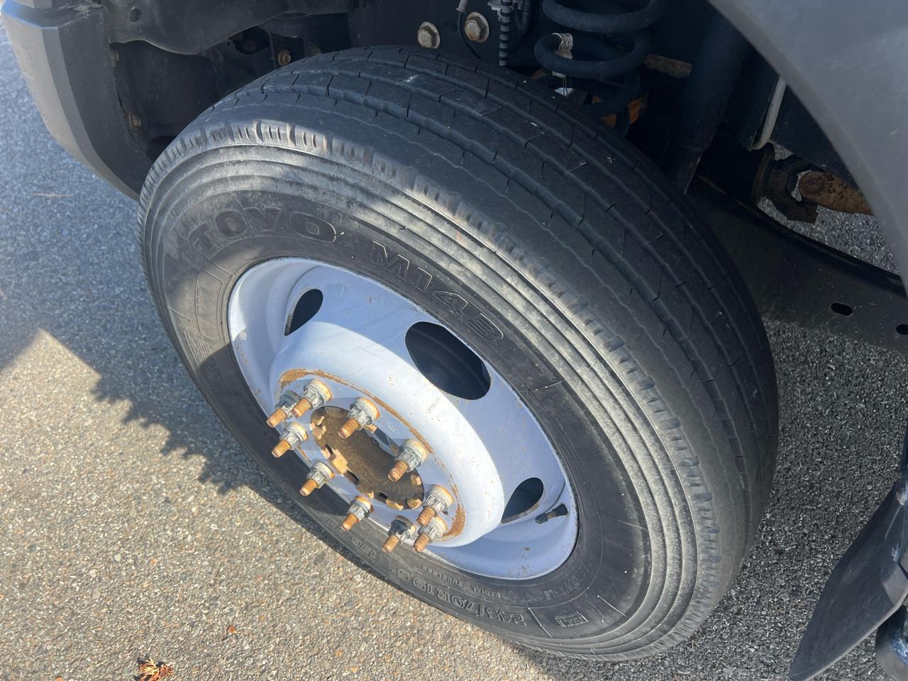 Ford Super Duty F-550 DRW XL 4WD Reg Cab 205" WB 120" CA 2019