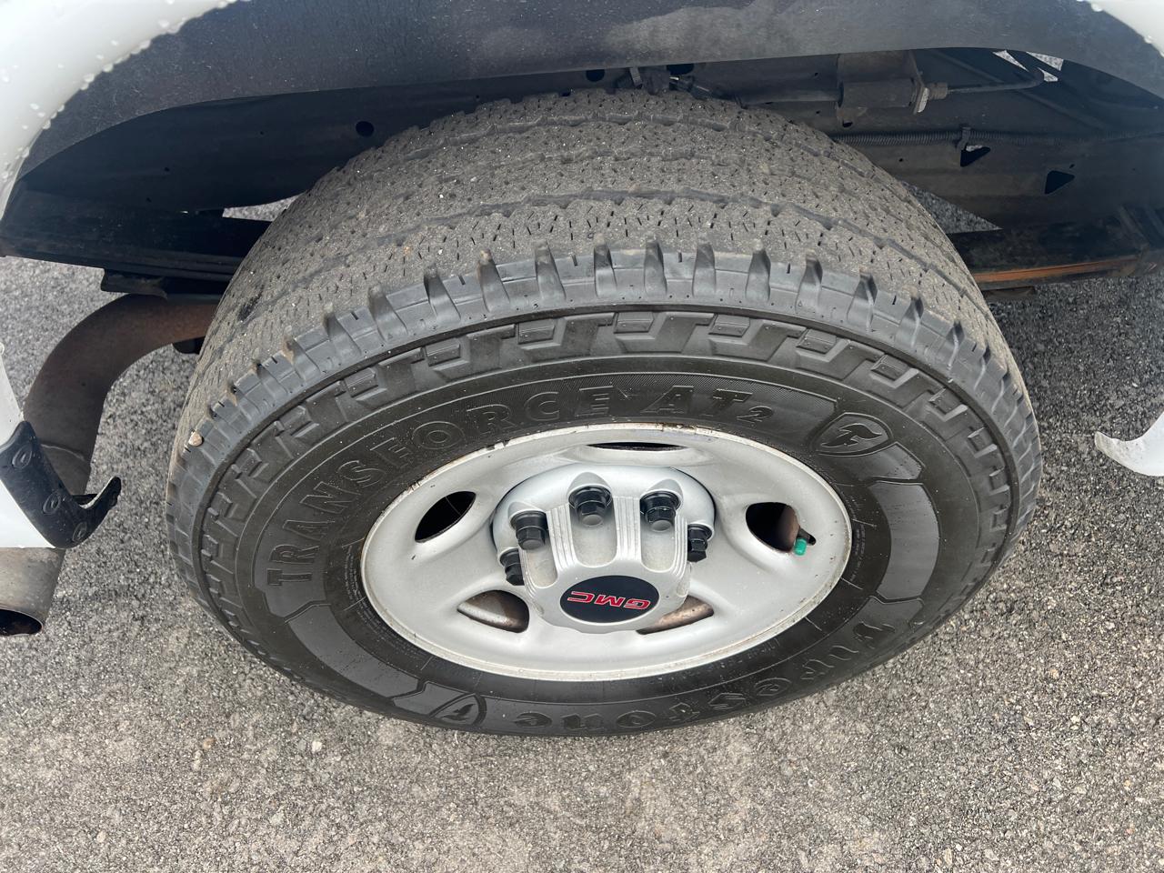 GMC Savana Cargo Van RWD 2500 155" 2017