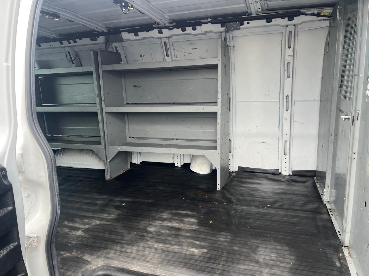 GMC Savana Cargo Van RWD 2500 155" 2017