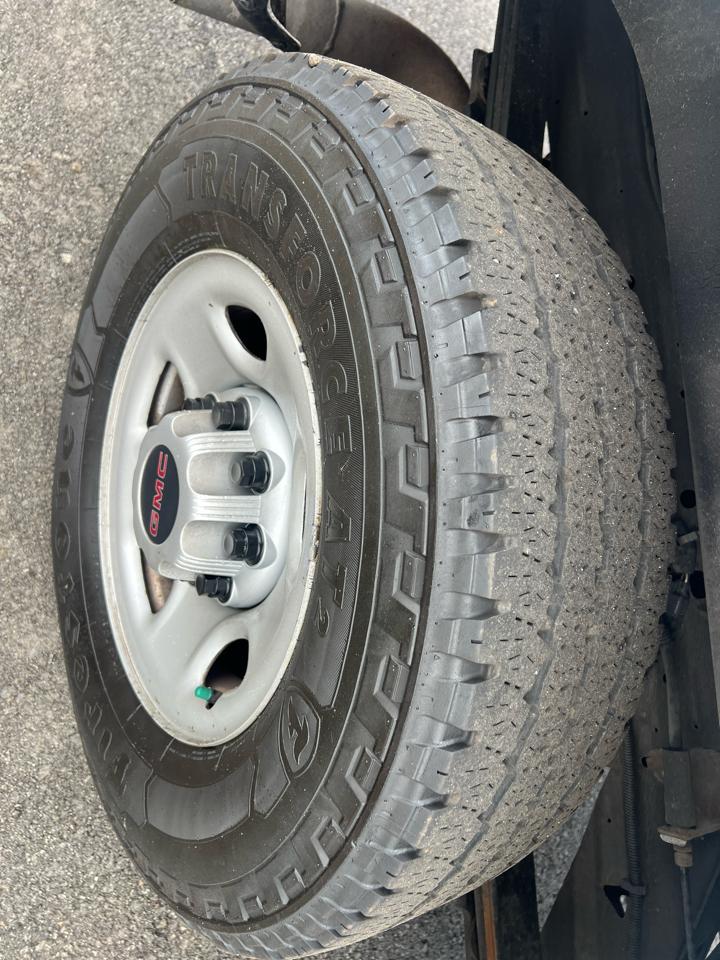 GMC Savana Cargo Van RWD 2500 155" 2017