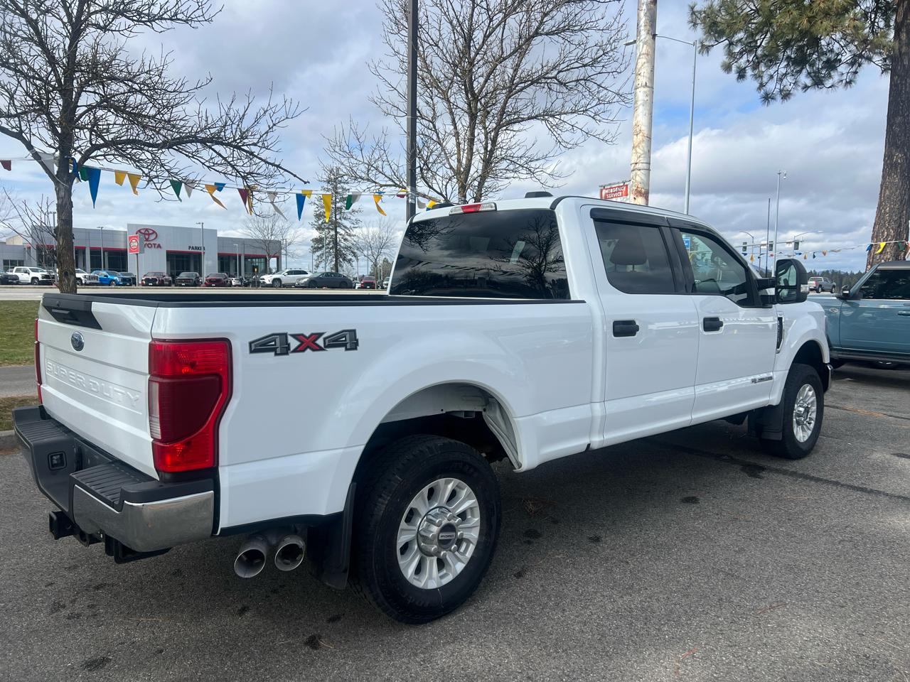 Ford Super Duty F-350 SRW XLT 4WD Crew Cab 6.75' Box 2022