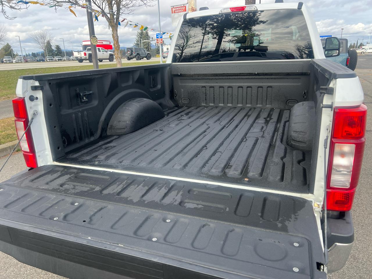 Ford Super Duty F-350 SRW XLT 4WD Crew Cab 6.75' Box 2022