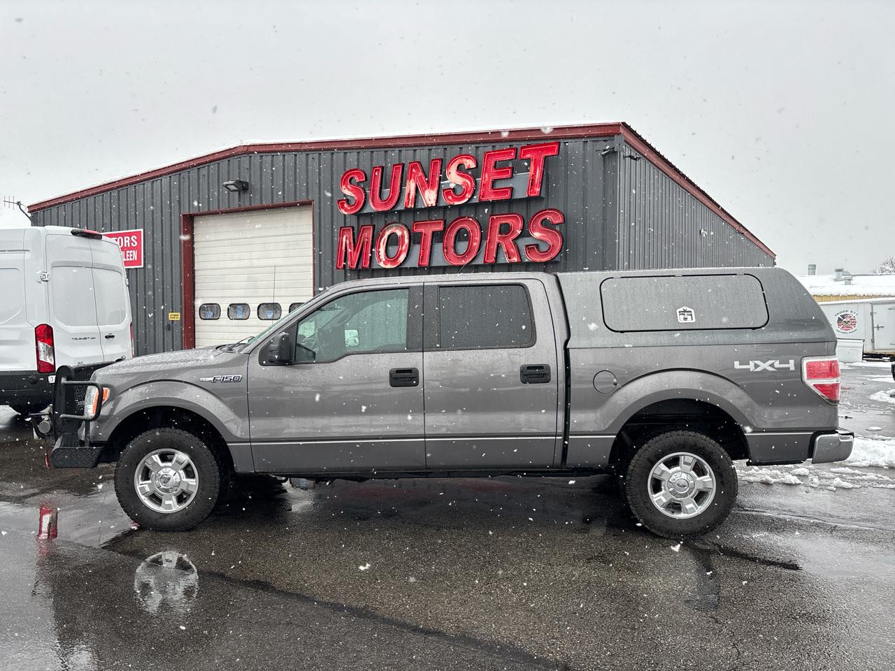 Ford F-150 4WD SuperCrew 145" XLT 2012