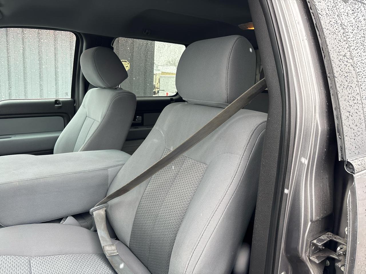 Ford F-150 4WD SuperCrew 145" XLT 2012