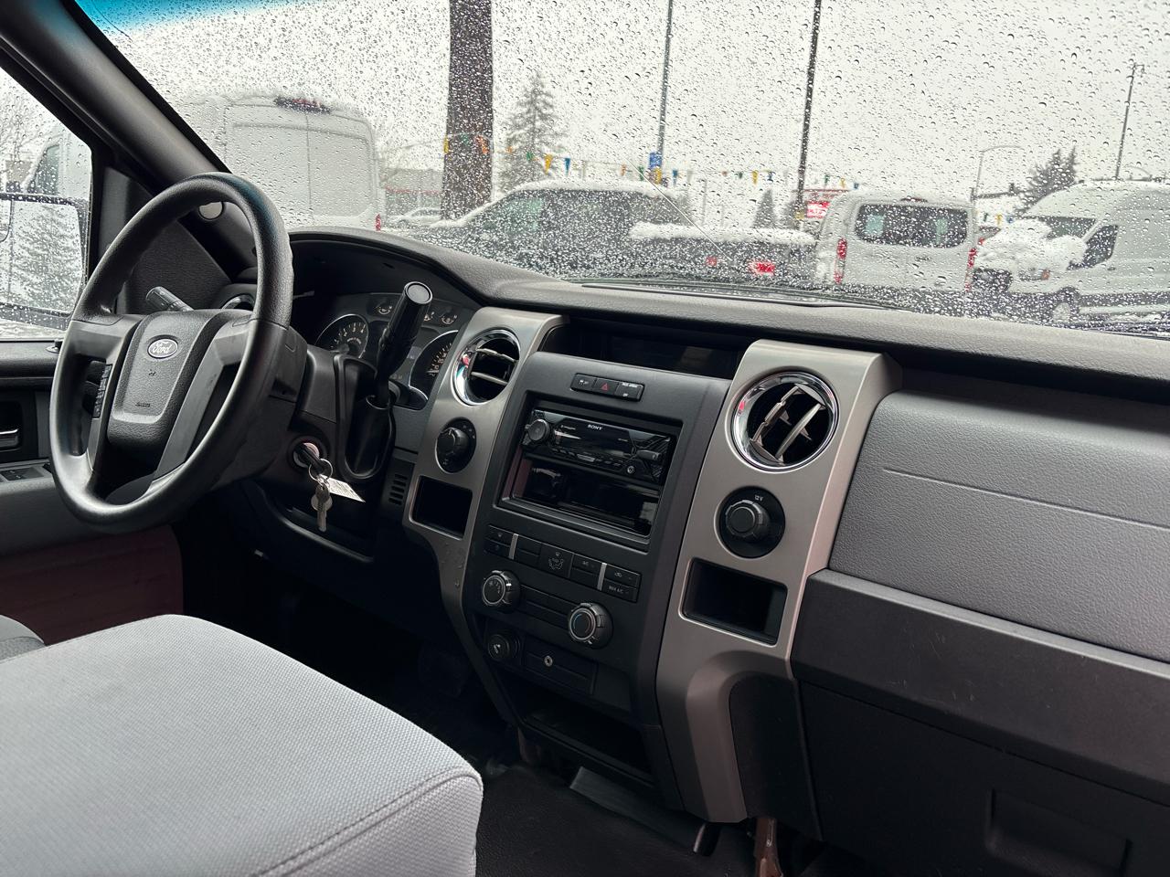 Ford F-150 4WD SuperCrew 145" XLT 2012