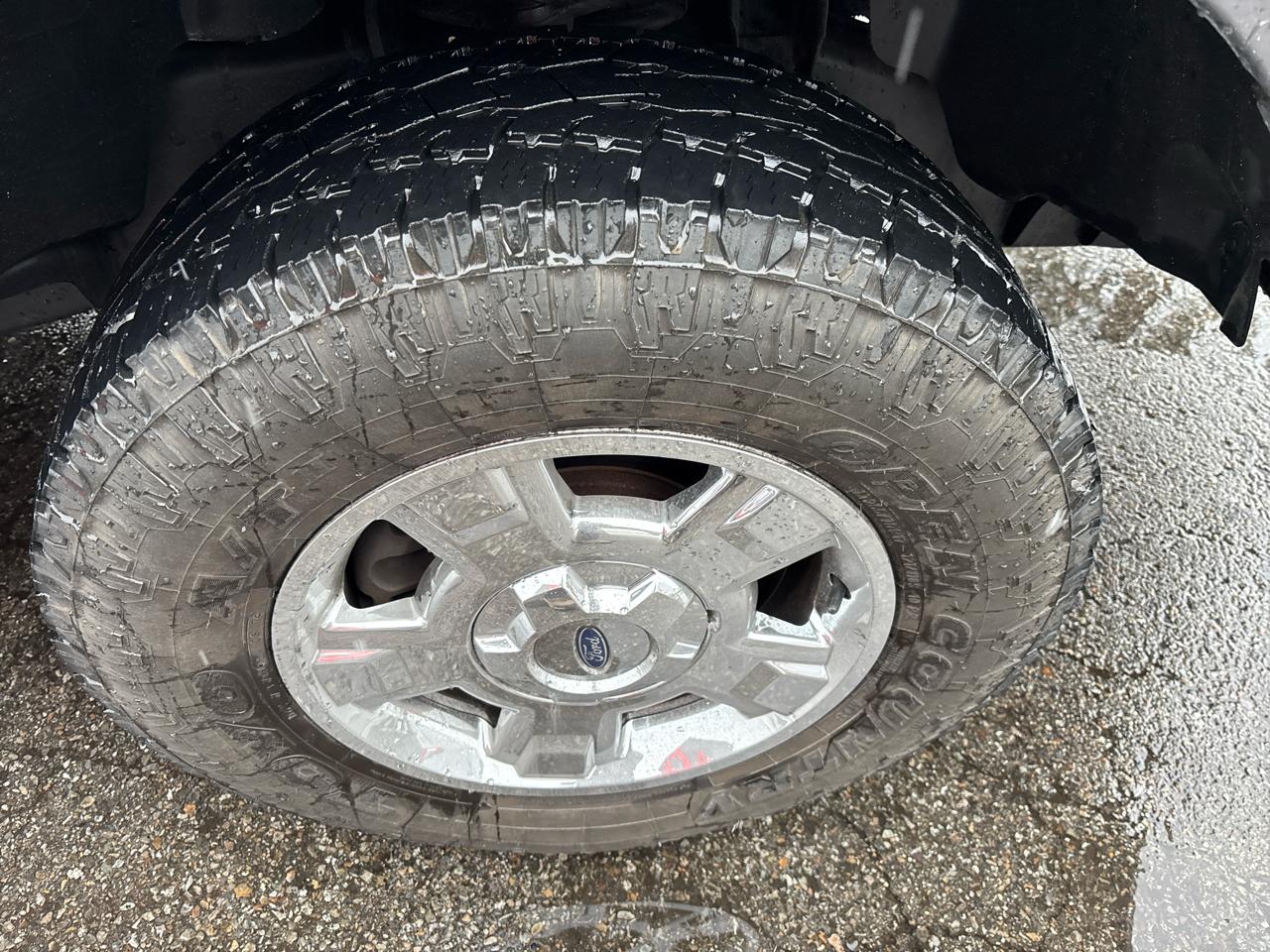 Ford F-150 4WD SuperCrew 145" XLT 2012