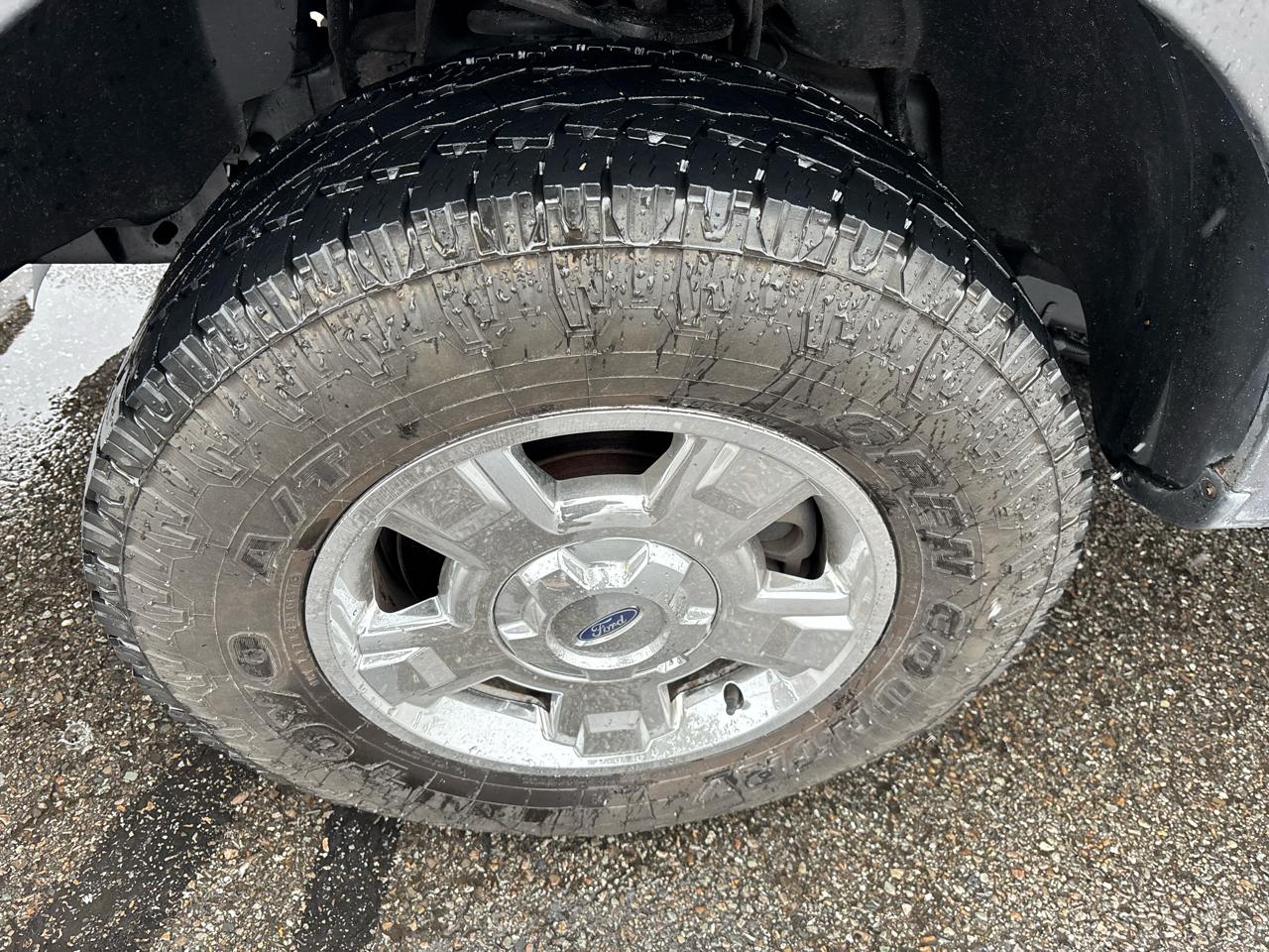 Ford F-150 4WD SuperCrew 145" XLT 2012