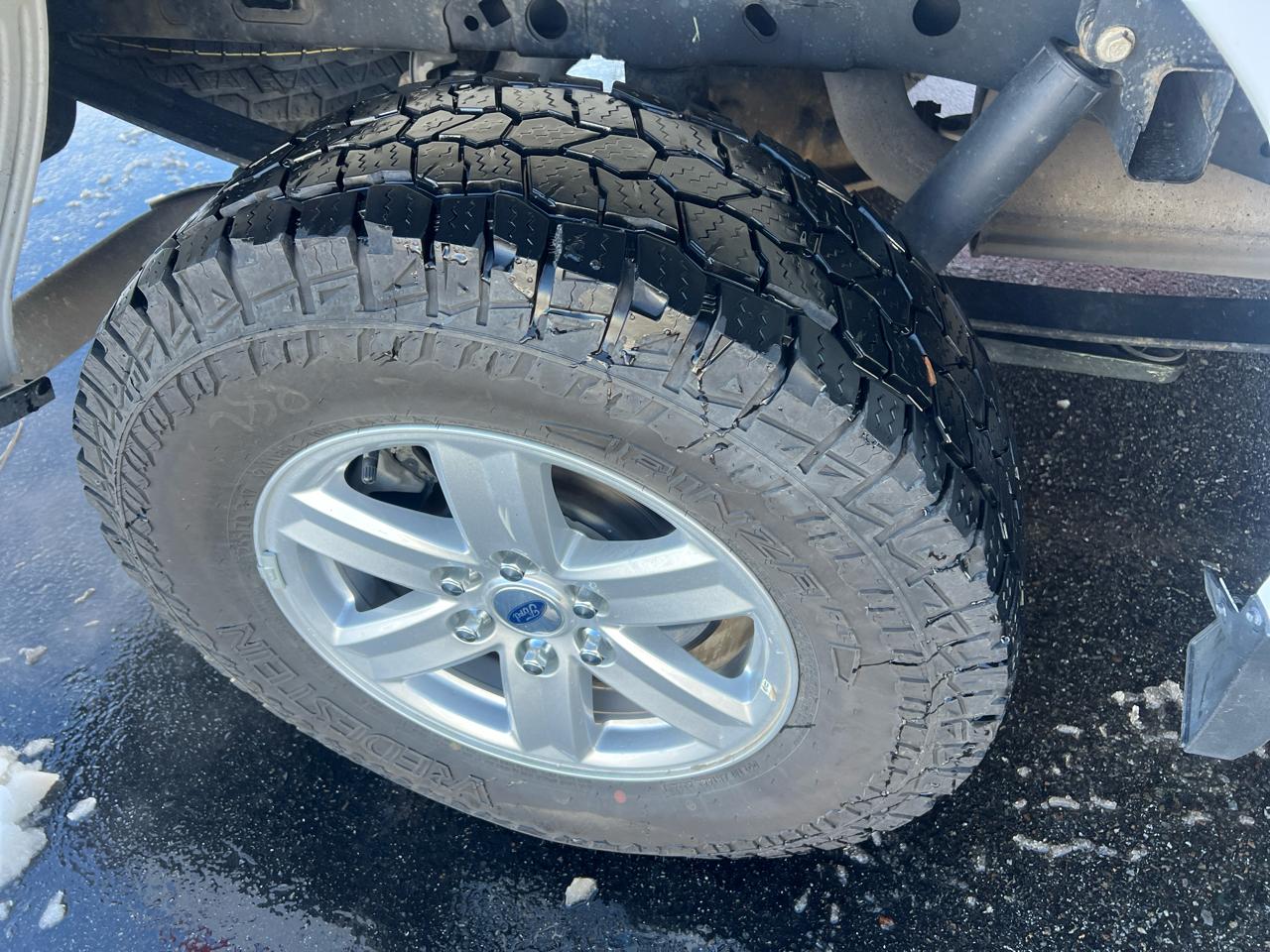 Ford F-150 4WD SuperCab 145" XL 2022