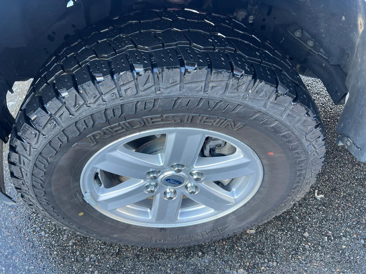 Ford F-150 4WD SuperCab 145" XL 2022