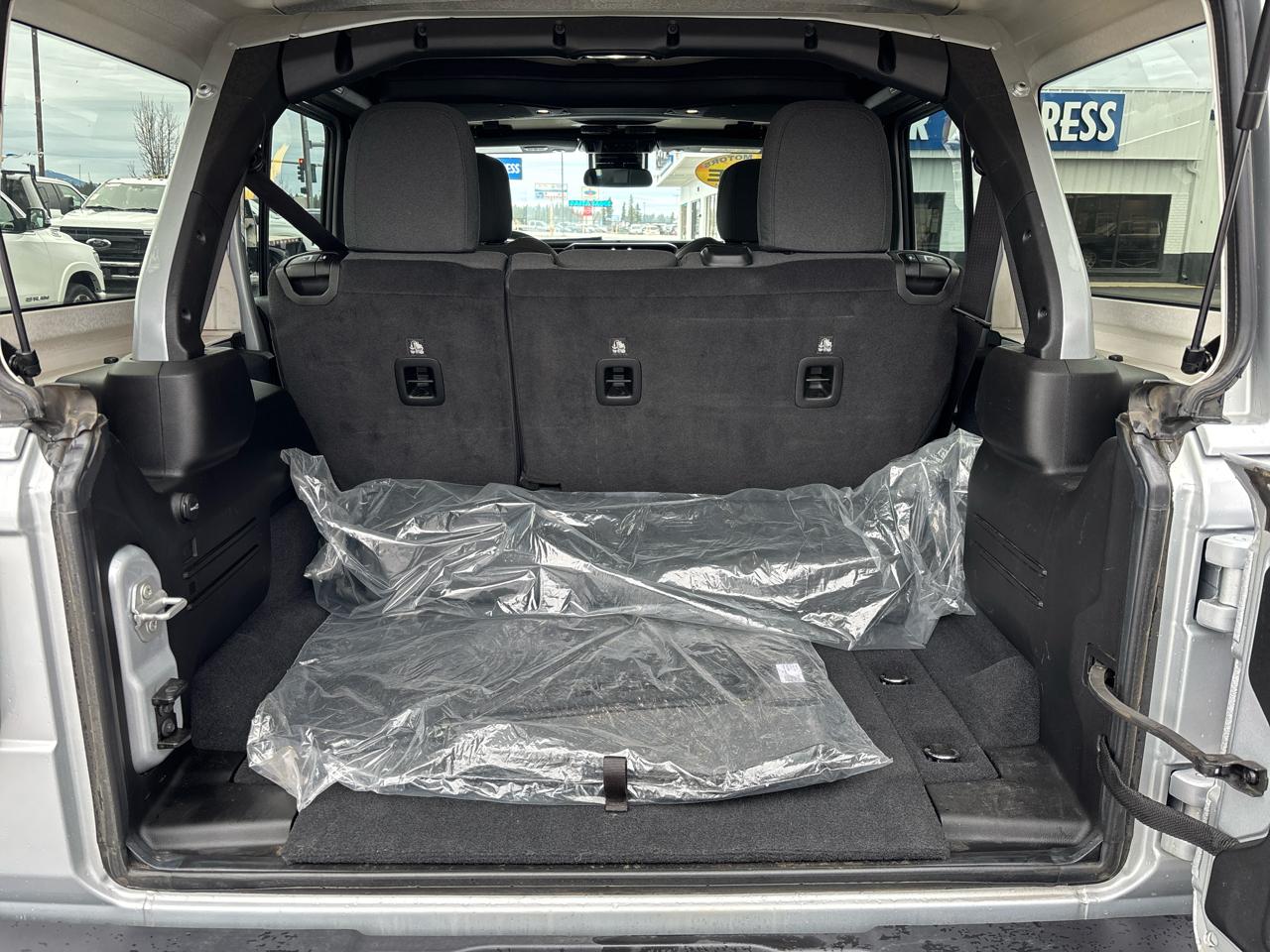 Jeep Wrangler Sahara 4 Door 4x4 2024