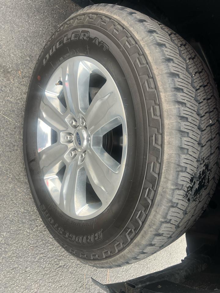 Ford F-150 4WD SuperCrew 157" Lariat 2020