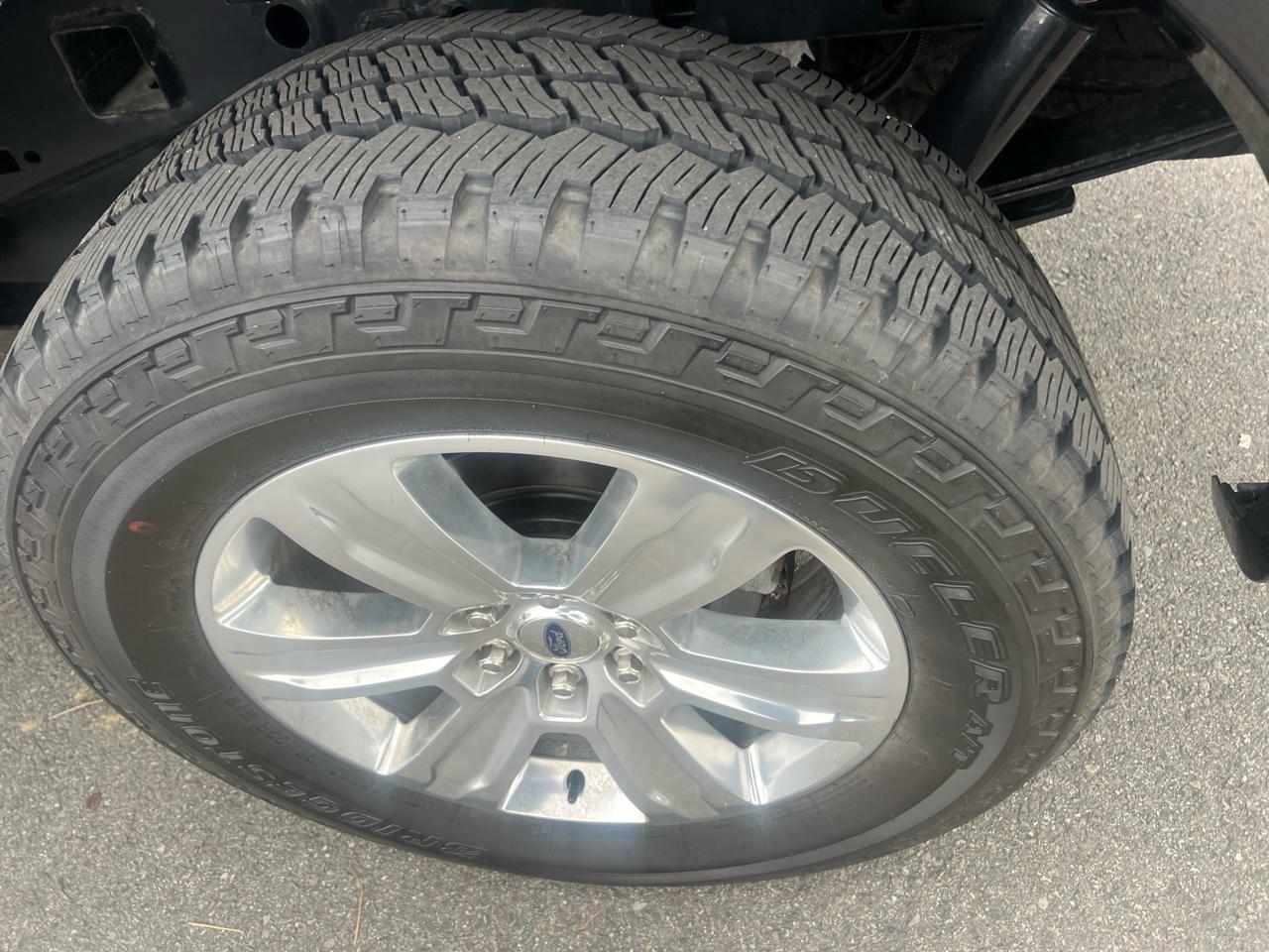 Ford F-150 4WD SuperCrew 157" Lariat 2020