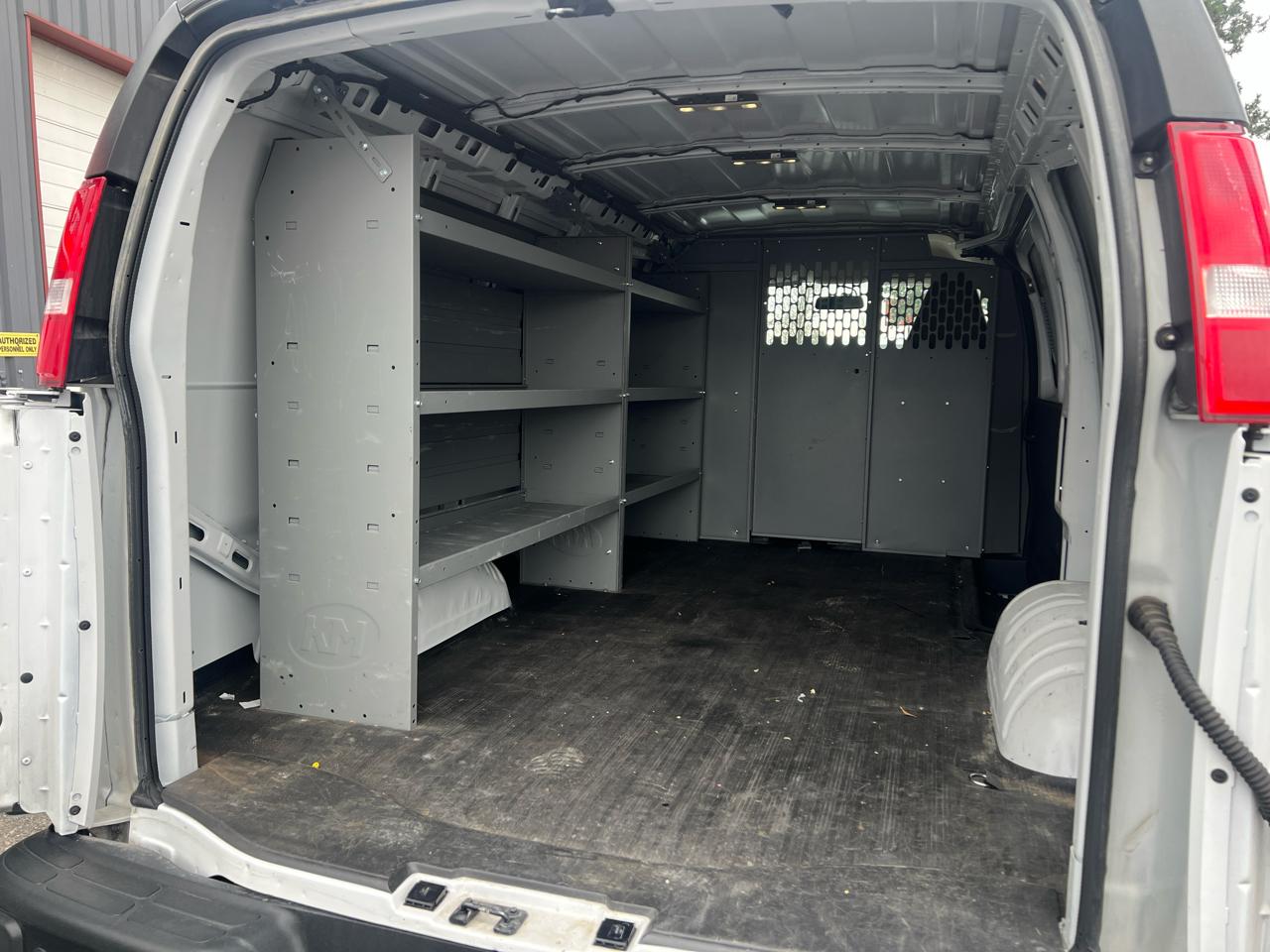 Chevrolet Express Cargo Van RWD 2500 135" 2022