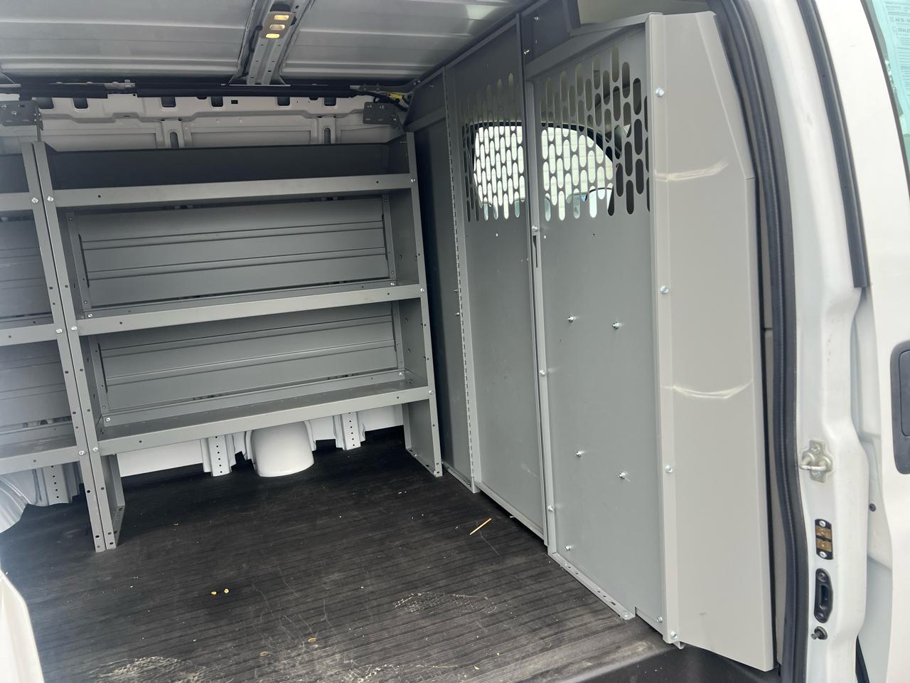 Chevrolet Express Cargo Van RWD 2500 135" 2022