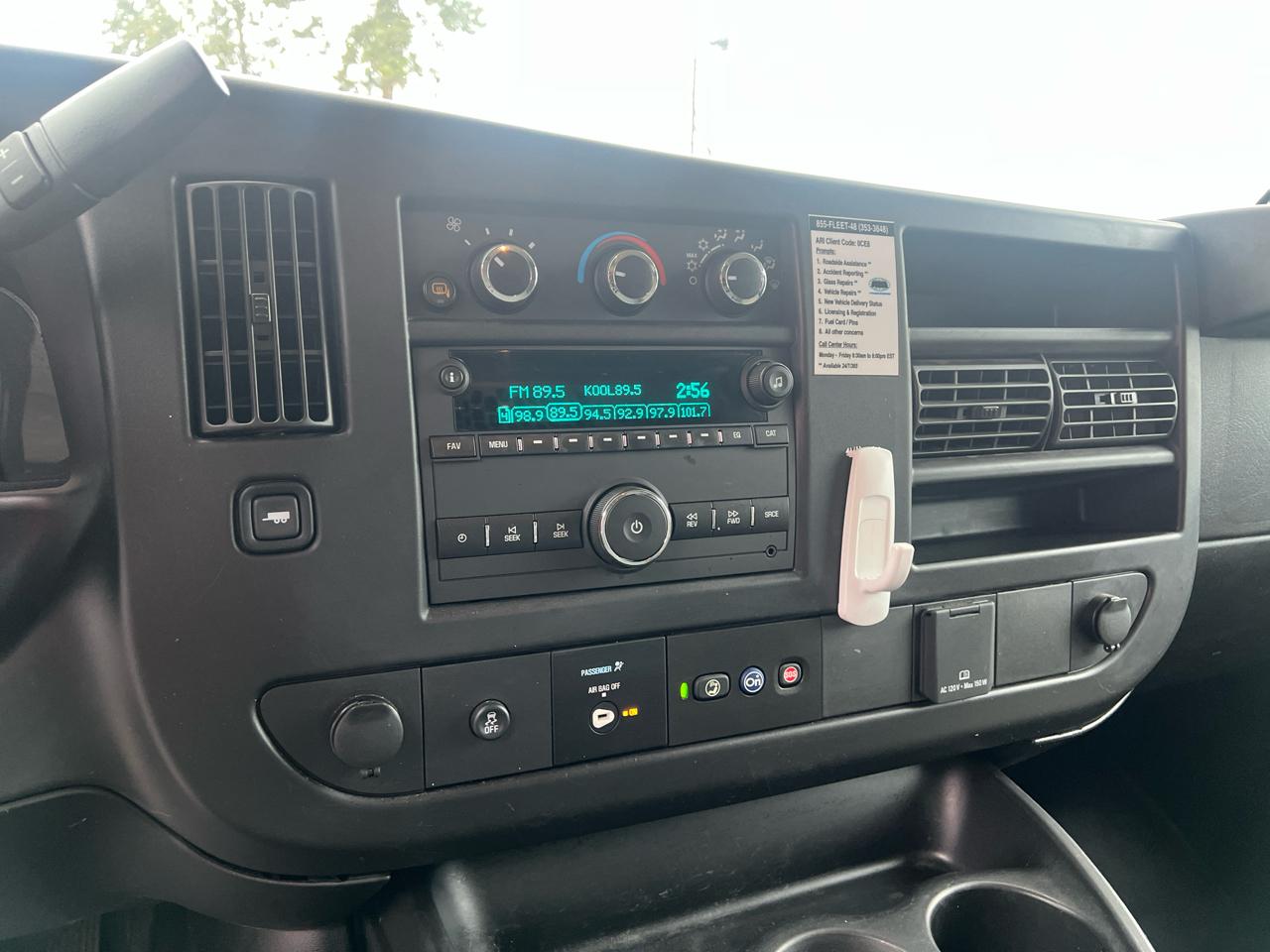 Chevrolet Express Cargo Van RWD 2500 135" 2022