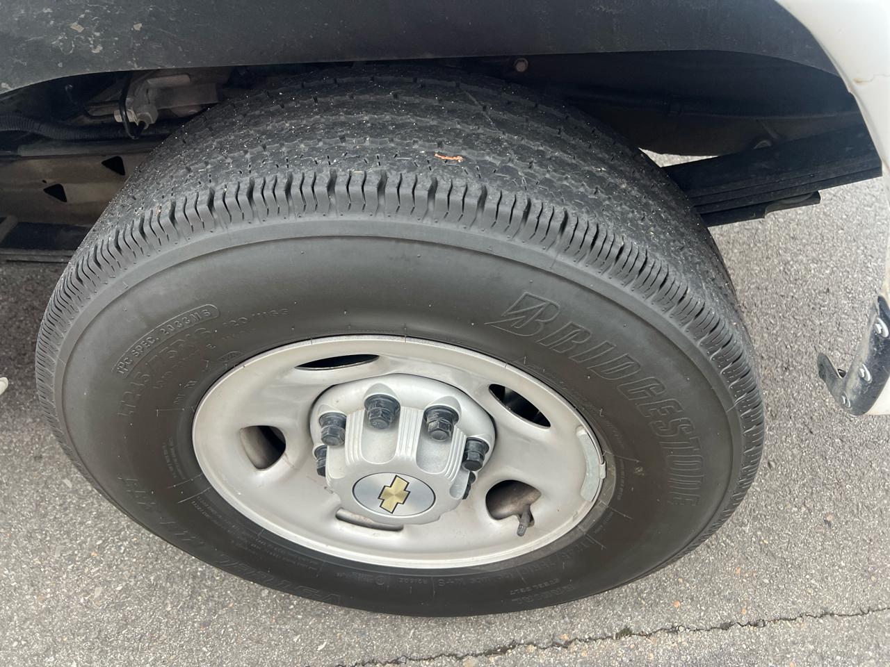 Chevrolet Express Cargo Van RWD 2500 135" 2022