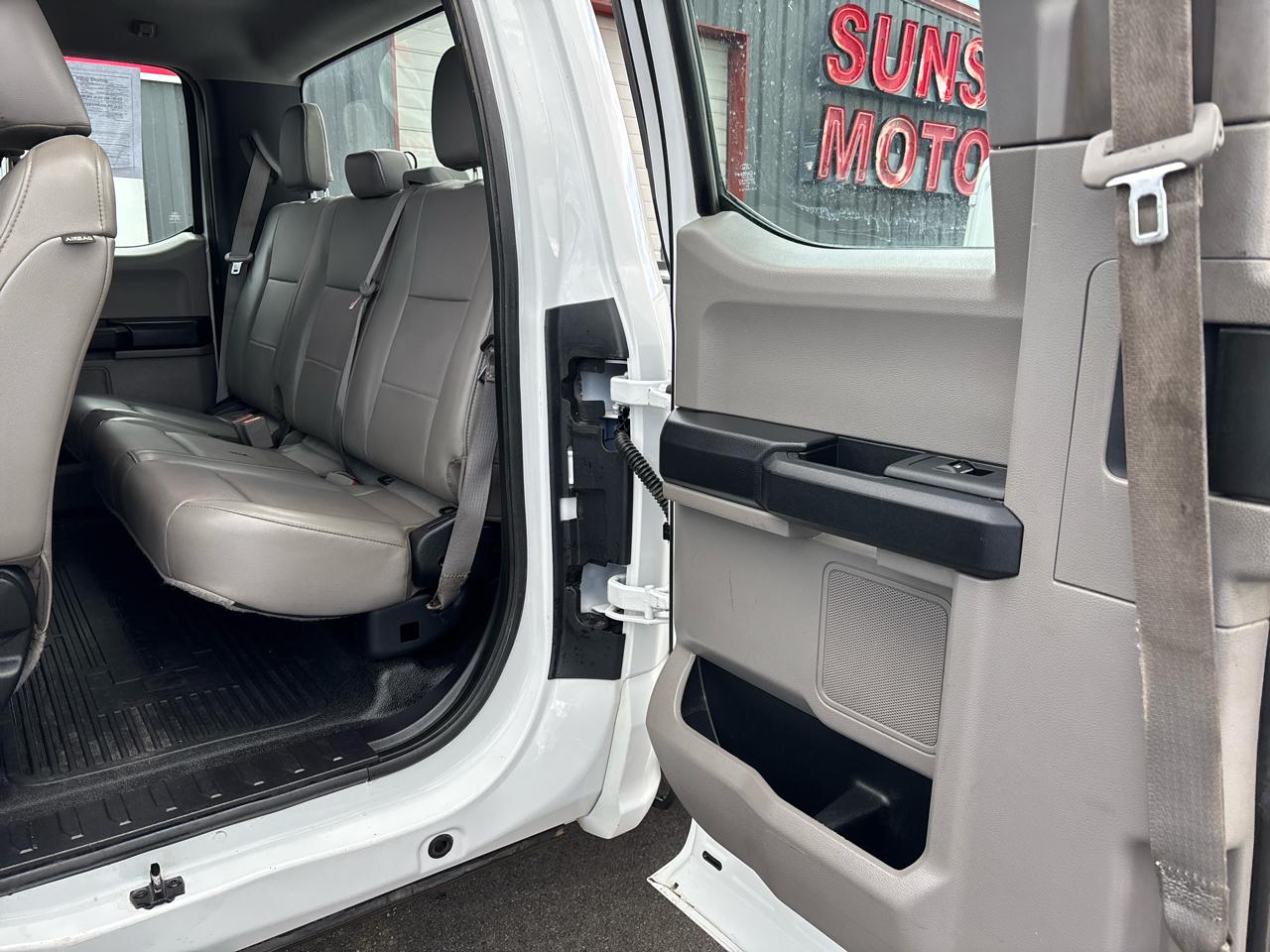 Ford Super Duty F-250 SRW 4WD SuperCab 158" XL 2018