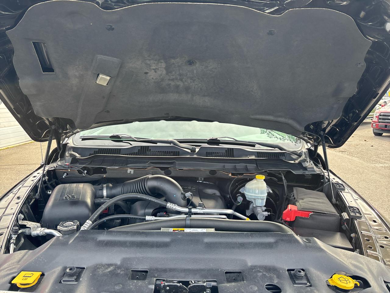 RAM 1500 4WD Crew Cab 140.5" Laramie 2014