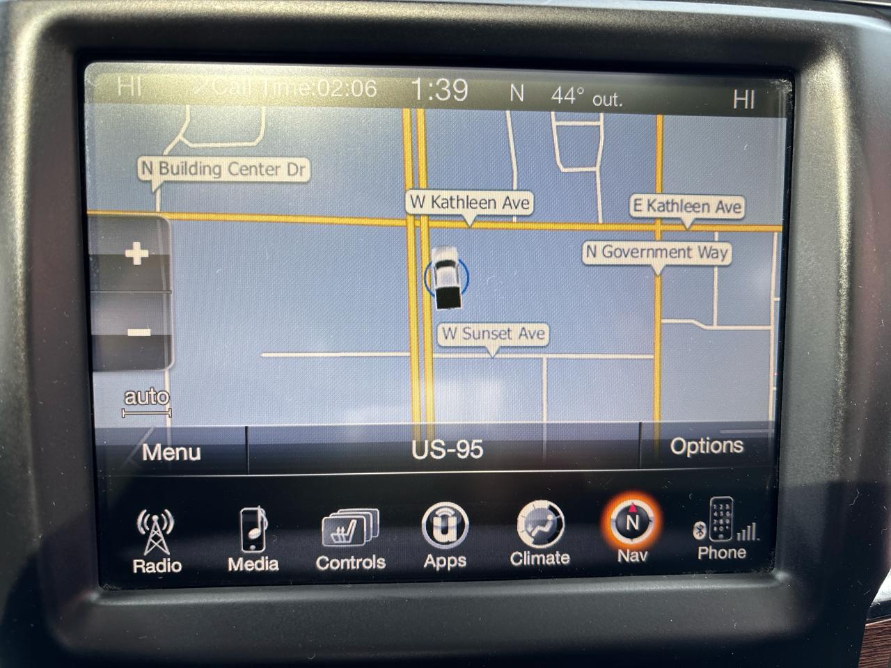 RAM 1500 4WD Crew Cab 140.5" Laramie 2014