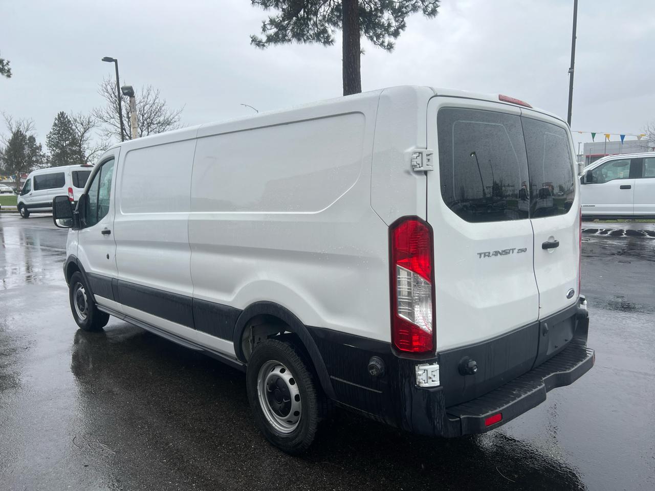 Ford Transit Van T-250 148" Low Rf 9000 GVWR Swing-Out RH Dr 2017