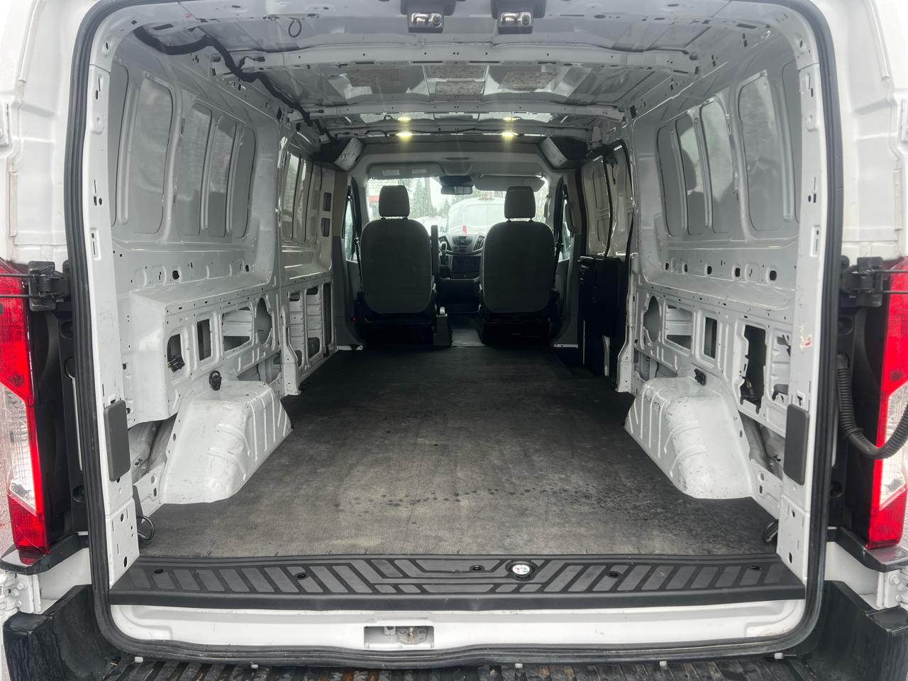 Ford Transit Van T-250 148" Low Rf 9000 GVWR Swing-Out RH Dr 2017