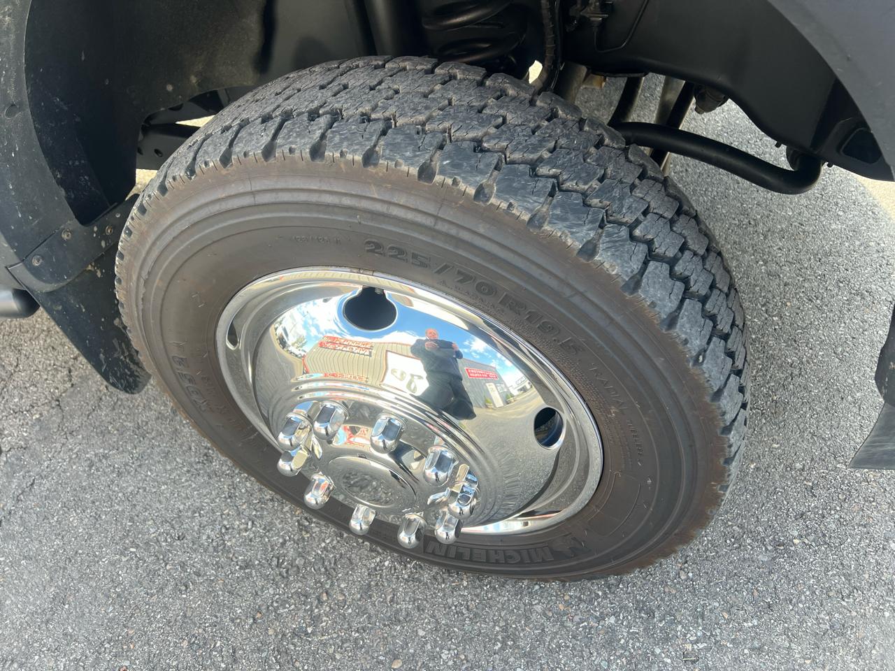 Ford F-550 Super Duty Chassis  2022