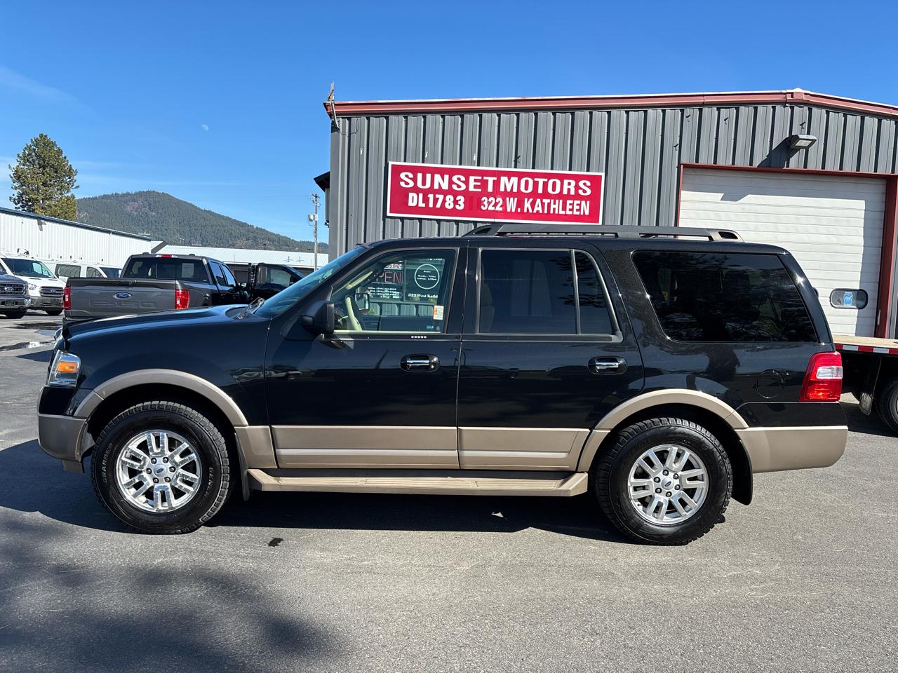 Ford Expedition 4WD 4dr XLT 2013