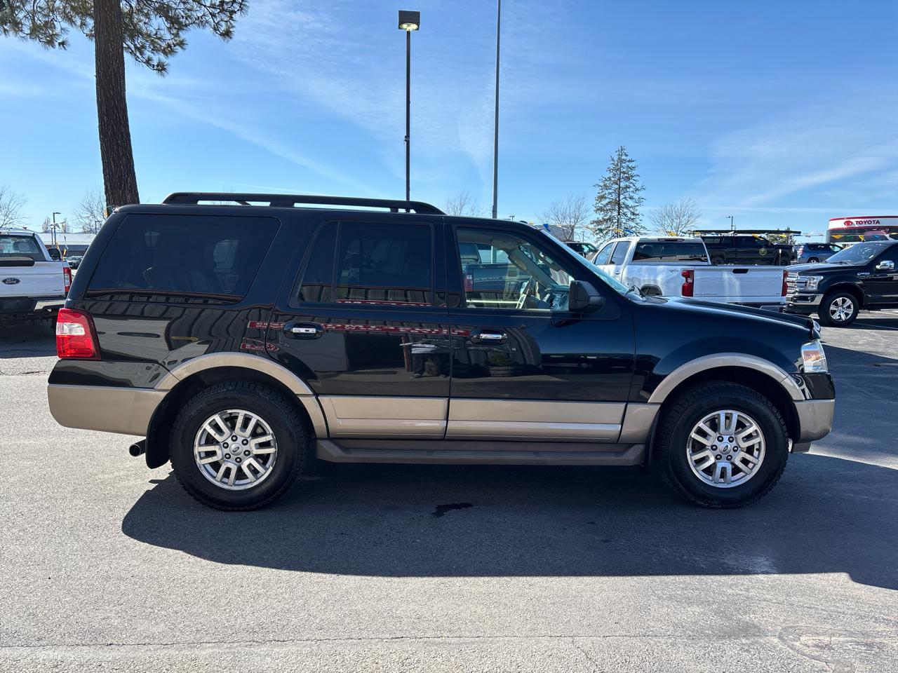 Ford Expedition 4WD 4dr XLT 2013