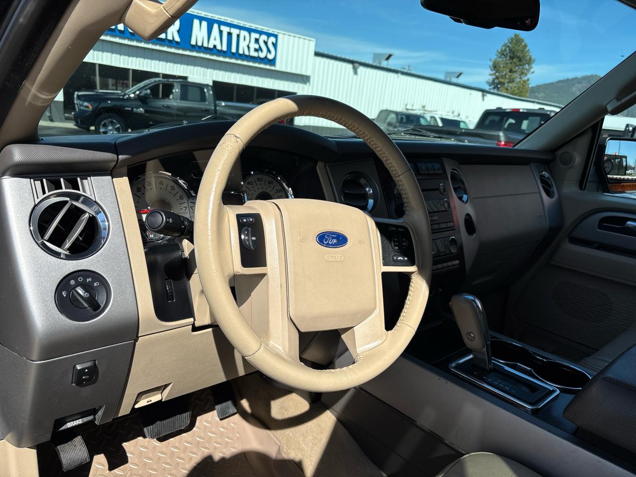 Ford Expedition 4WD 4dr XLT 2013