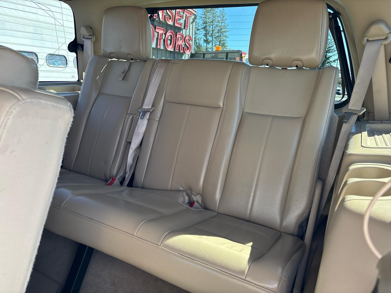 Ford Expedition 4WD 4dr XLT 2013