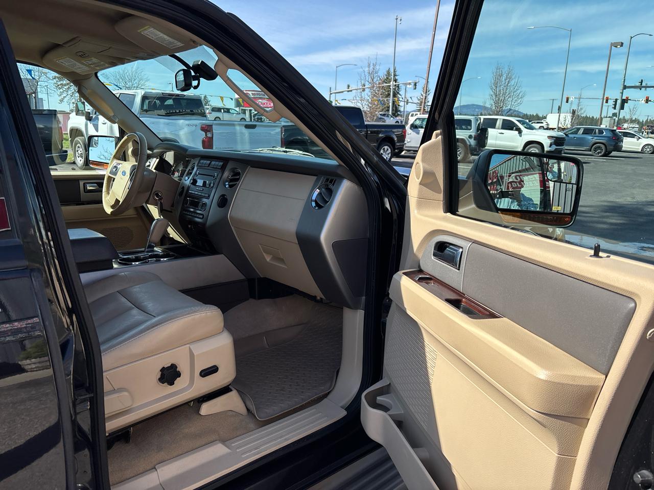 Ford Expedition 4WD 4dr XLT 2013