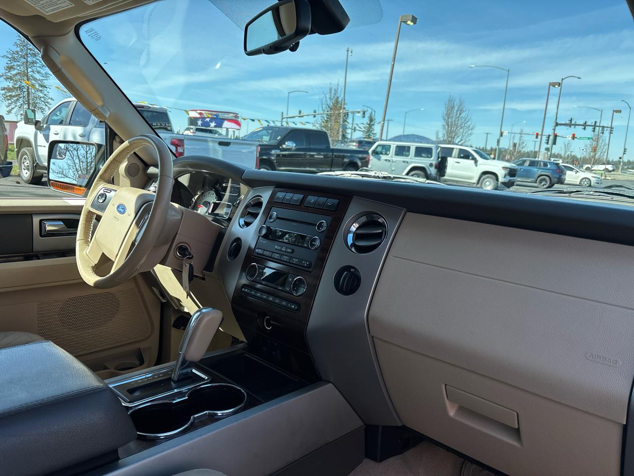 Ford Expedition 4WD 4dr XLT 2013