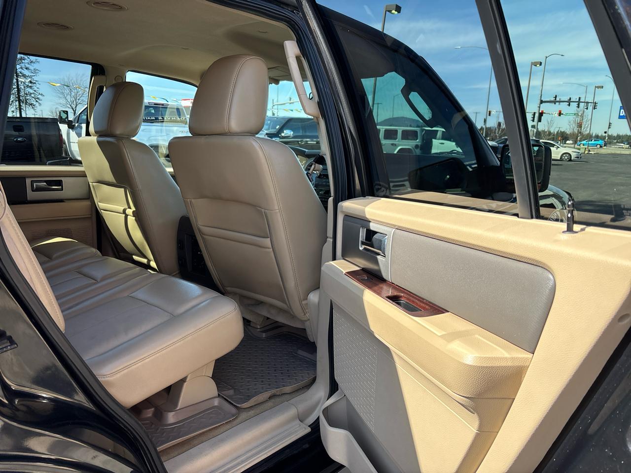 Ford Expedition 4WD 4dr XLT 2013