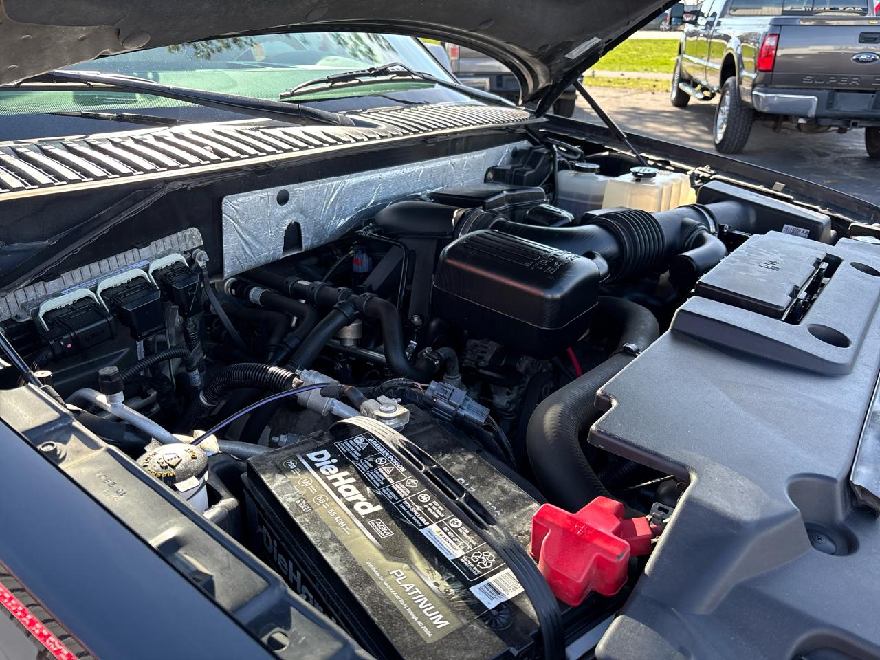 Ford Expedition 4WD 4dr XLT 2013