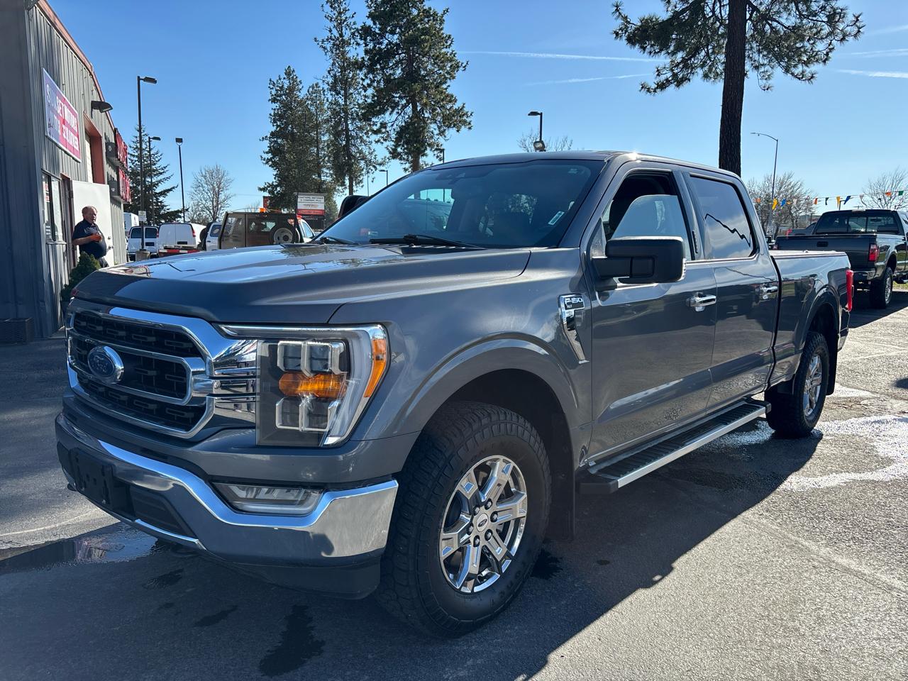 2022 Ford F-150 4WD SuperCrew 157" XLT