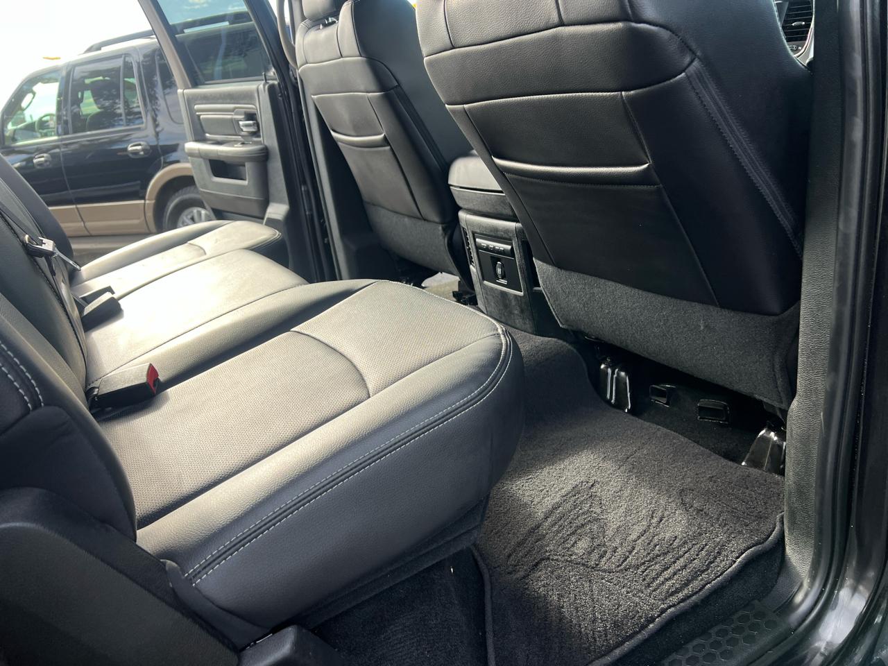 RAM 1500 4WD Crew Cab 149" Sport 2017