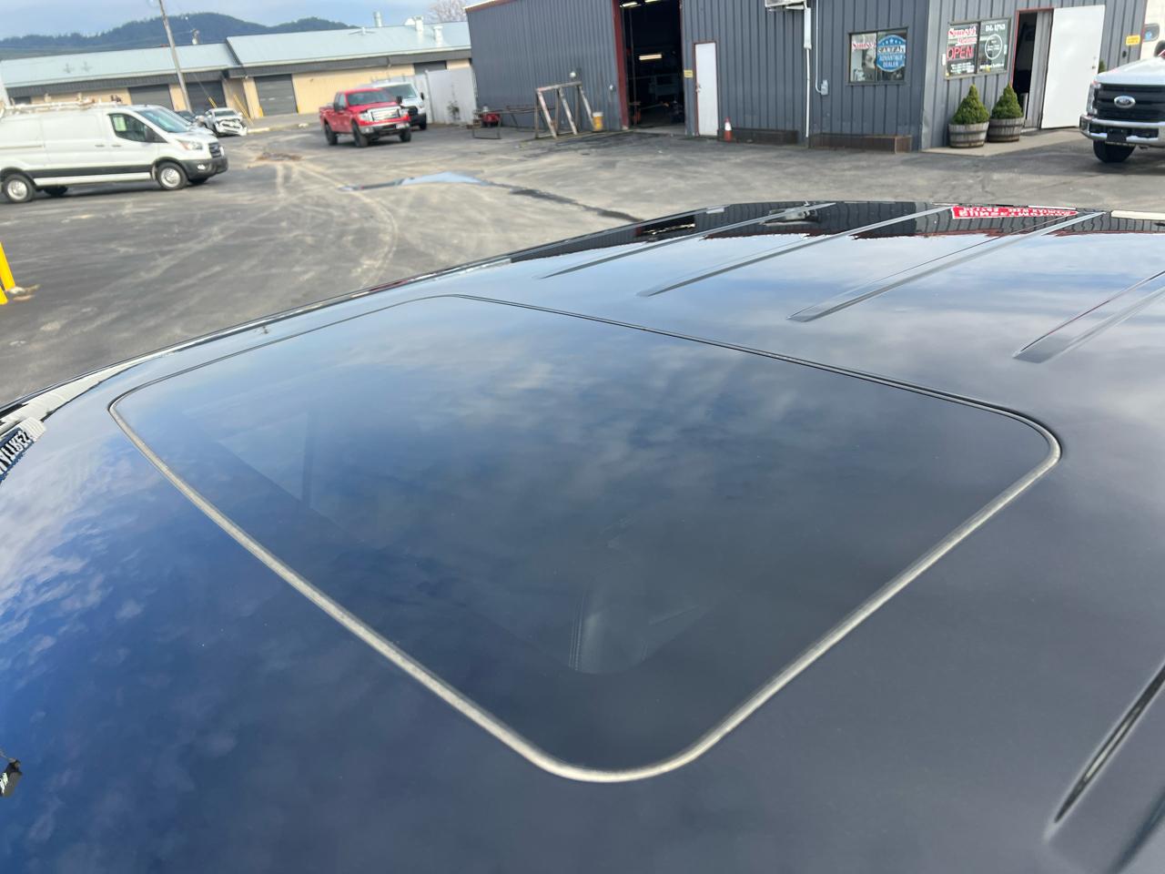 RAM 1500 4WD Crew Cab 149" Sport 2017