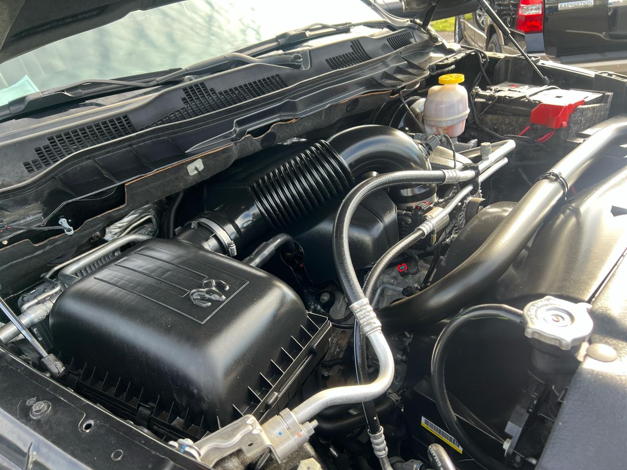 RAM 1500 4WD Crew Cab 149" Sport 2017